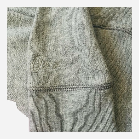 Aeropostale boxy cropped Gray Graphic Women' Top M fleece  long  sleeve casual - Picture 10 of 11